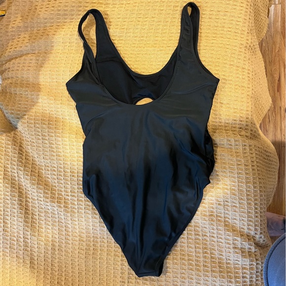 1 black,1 butterfly design one piece and 1 high waisted bottom - Picture 4 of 10